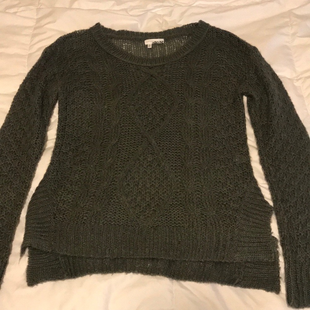 Grey sweater